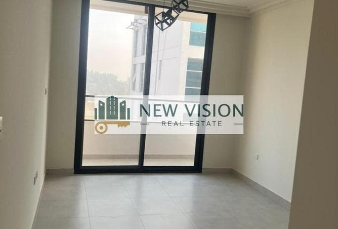 with a free month lounge in Al-Jada 1 BHK