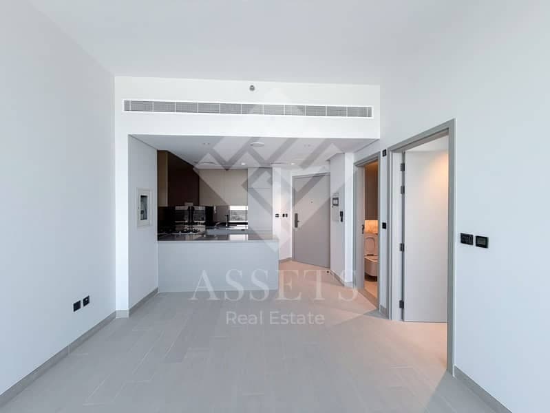 Spacious 1 Bedroom | Creek and MBR City View