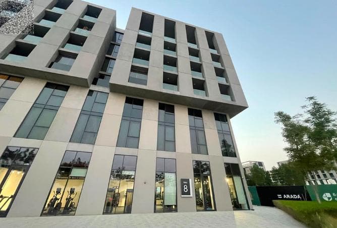 A distinctive view and prime location with parking